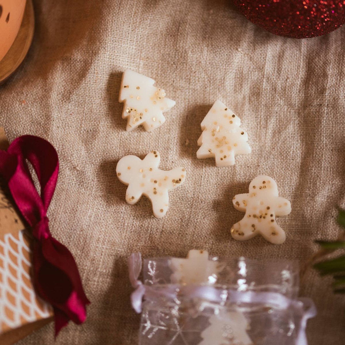 Christmas Cosy Wax Melts: Gingerbread & Tree Edition π - Pockets of Bliss