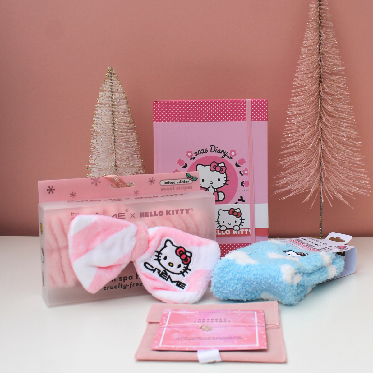 Kitty's Festive Cheer Gift Box 🎀