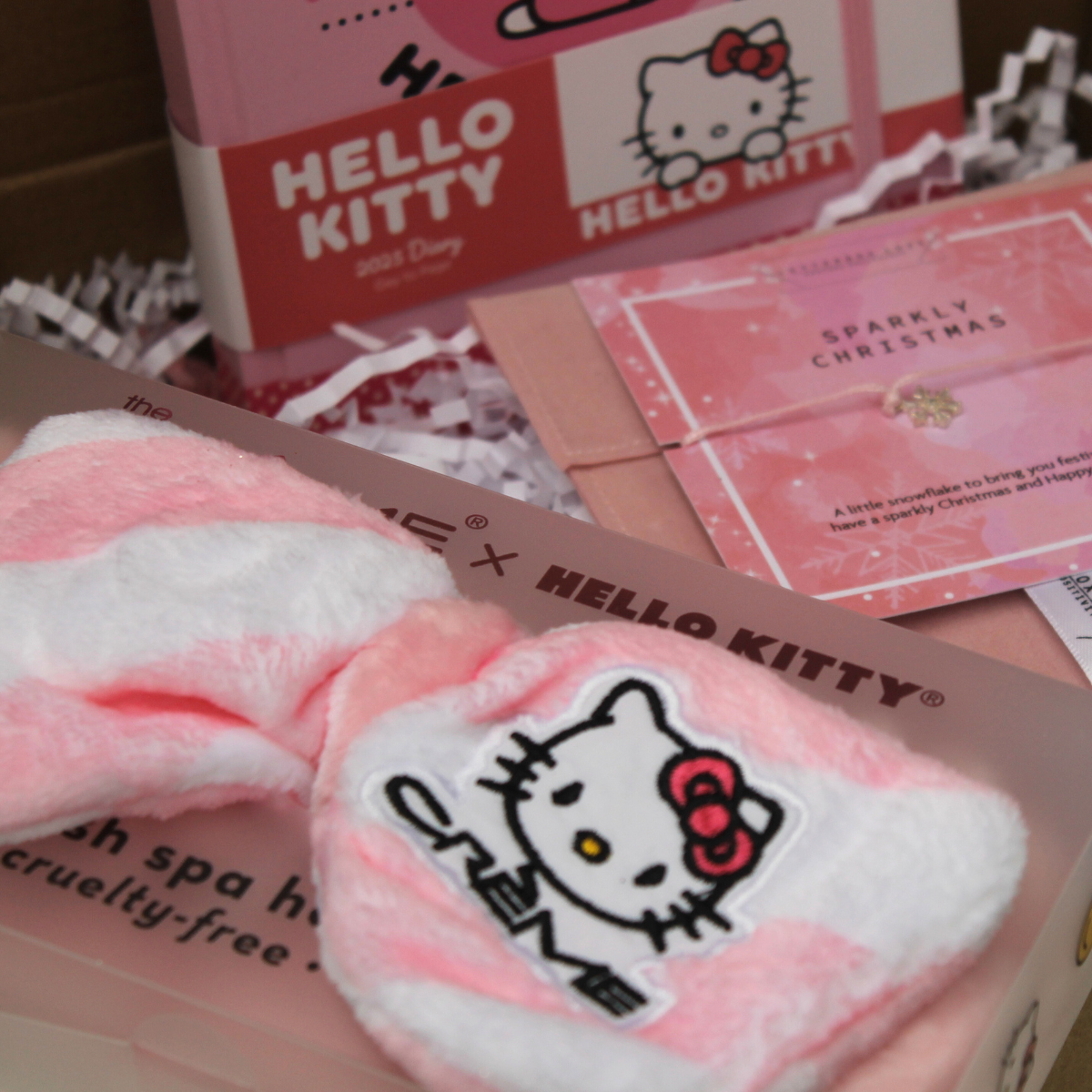 Kitty's Festive Cheer Gift Box 🎀