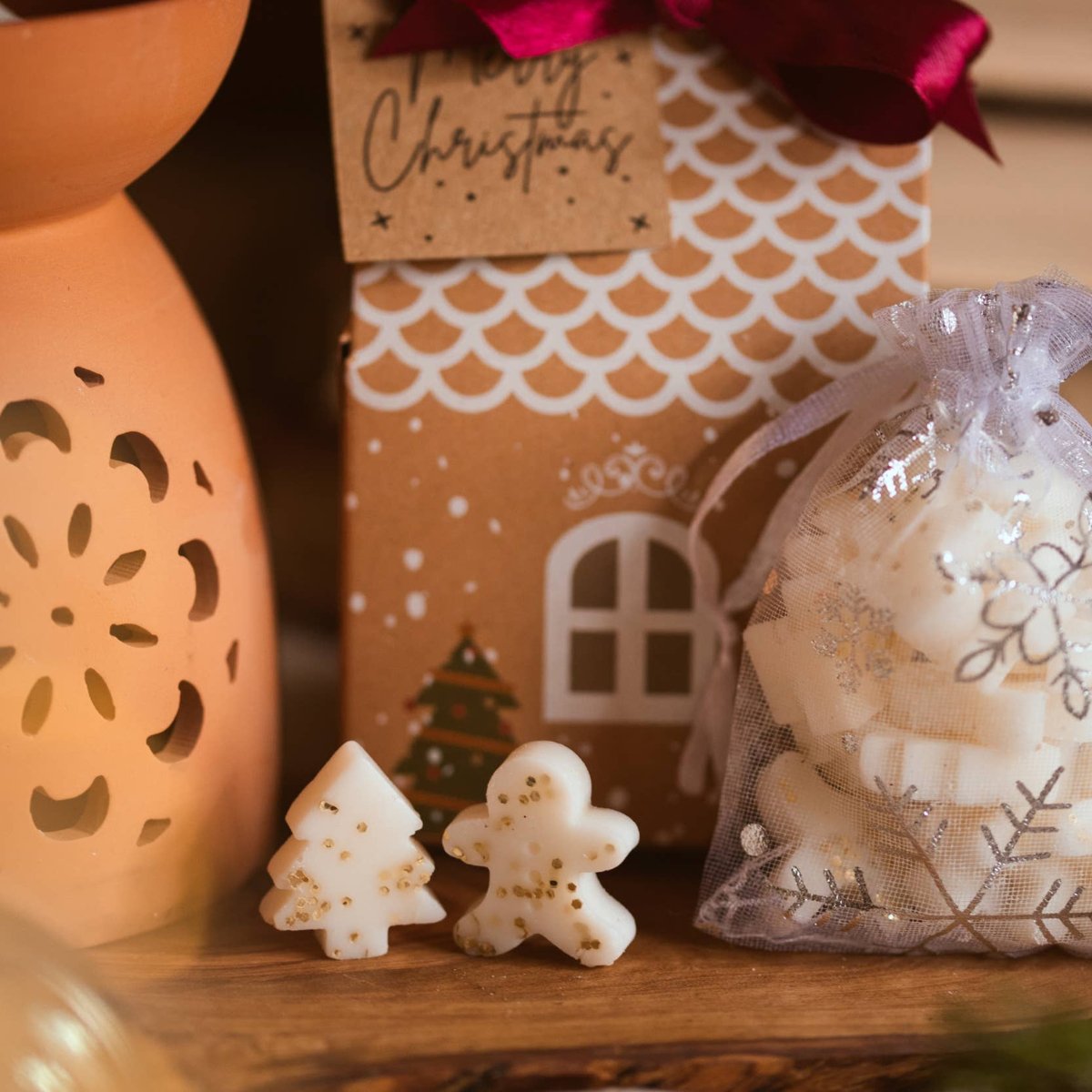 Christmas Cosy Wax Melts: Gingerbread &amp; Tree Edition 🎄 - Pockets of Bliss