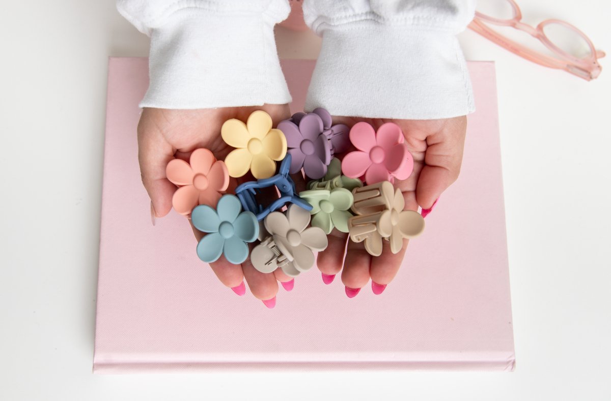 Flower Claw Clips - Pockets of Bliss