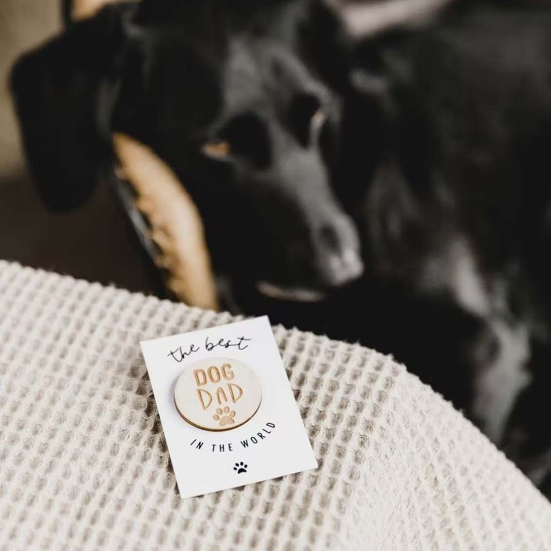 Dog Mum Engraved Wooden Badge - Pockets of Bliss