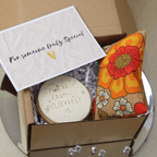 Mini Bliss Box – Vegan Biscuit & Handmade Lavender Pillow Gift Set - Pockets of Bliss