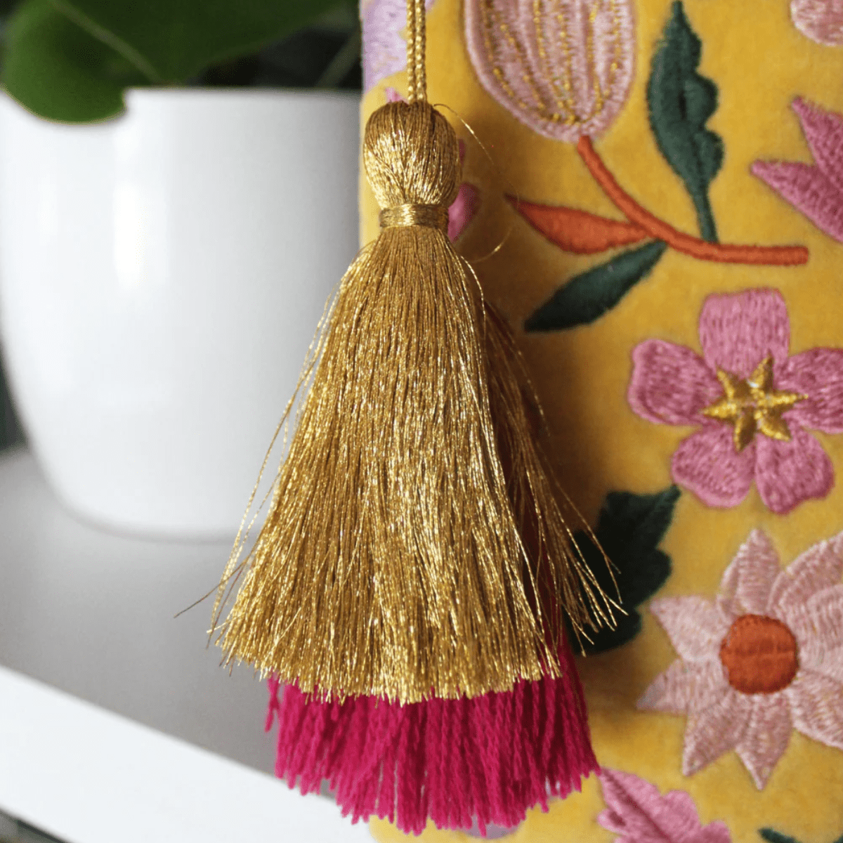 Small Talk Clutch – “I’m Pretty, Pretty Damn Brilliant” Velvet Makeup Bag - Pockets of Bliss